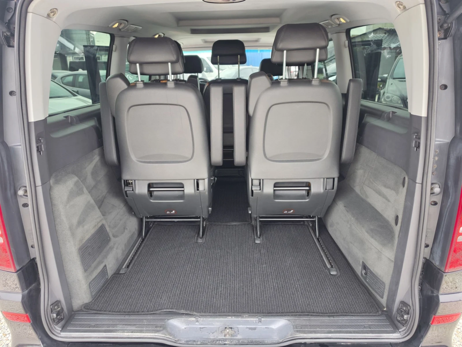Mercedes-Benz Viano 3.0 CDI, снимка 11 - Бусове и автобуси - 56372840