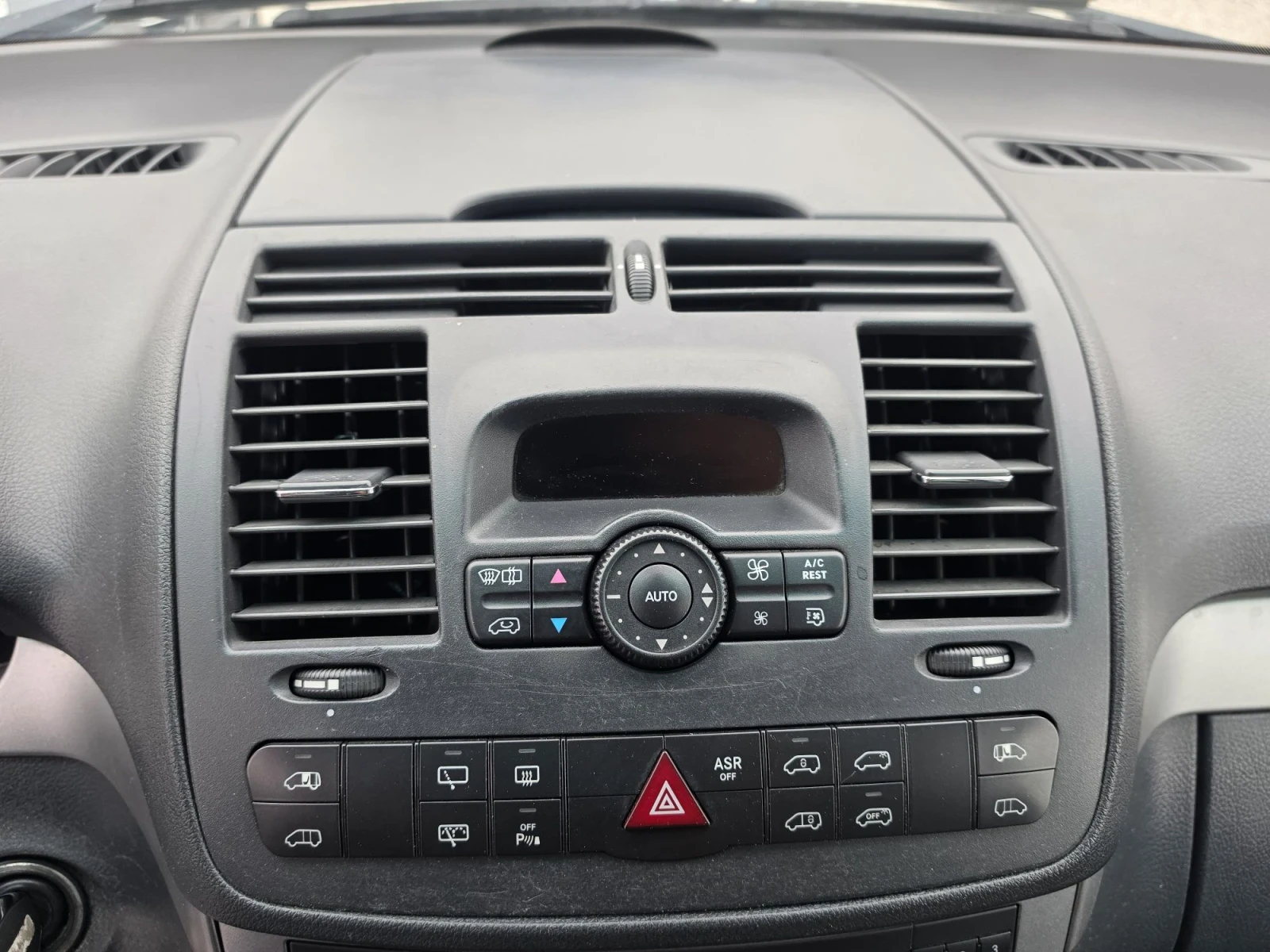 Mercedes-Benz Viano 3.0 CDI, снимка 13 - Бусове и автобуси - 56372840