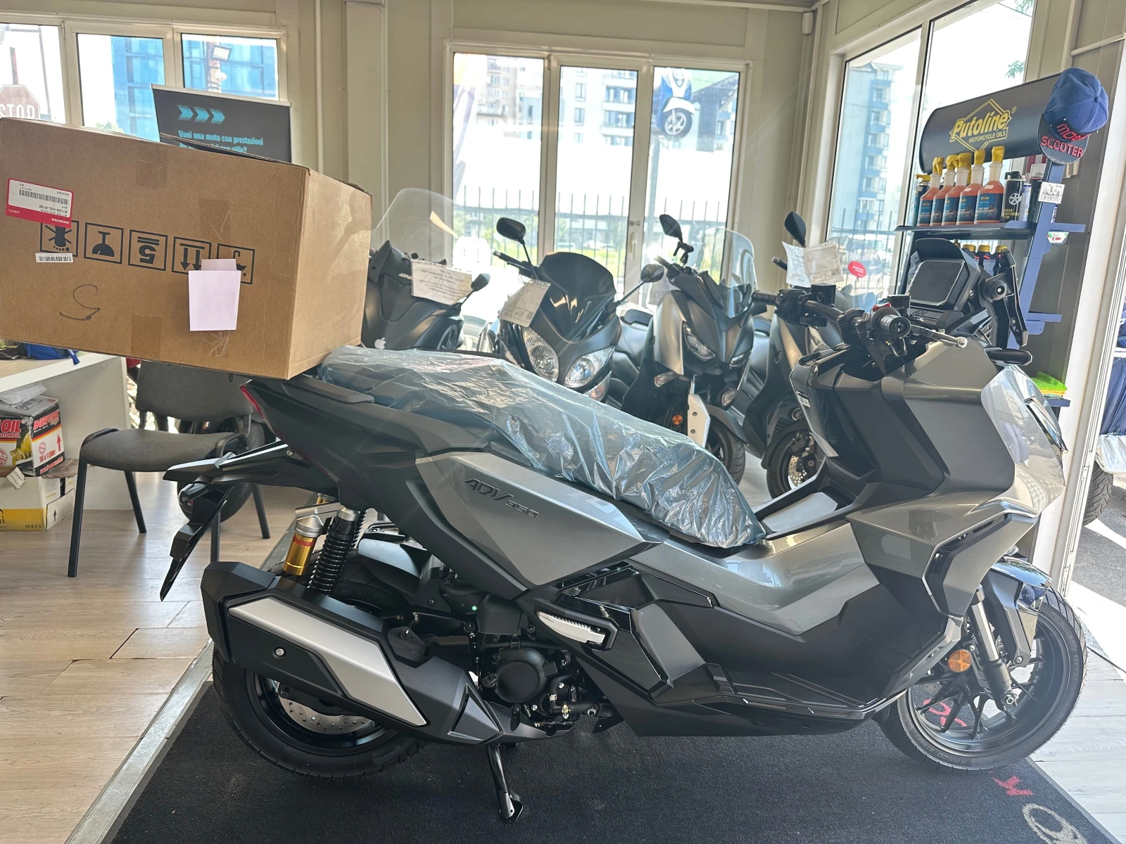 Honda X-ADV 350 Iridium Gray НОВ-0км., снимка 10 - Мотоциклети и мототехника - 55003115