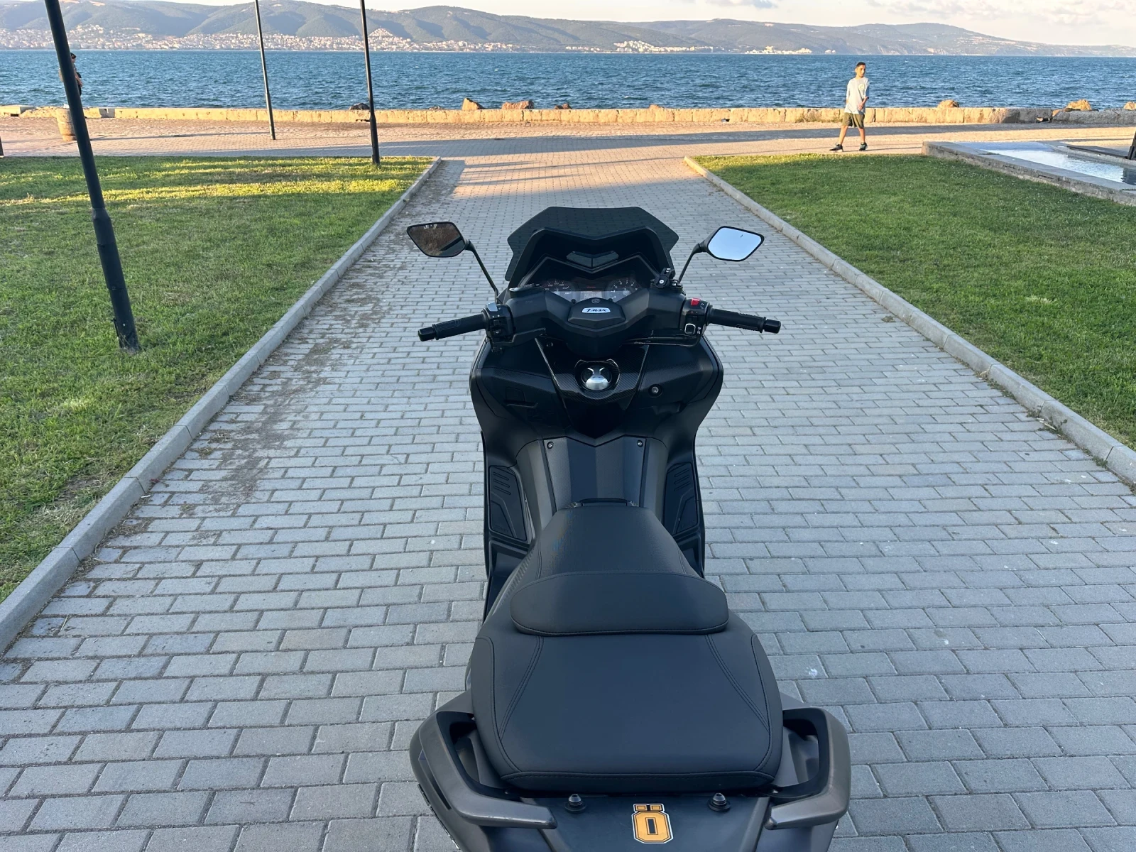 Yamaha T-max 530i, снимка 13 - Мотоциклети и мототехника - 55691477