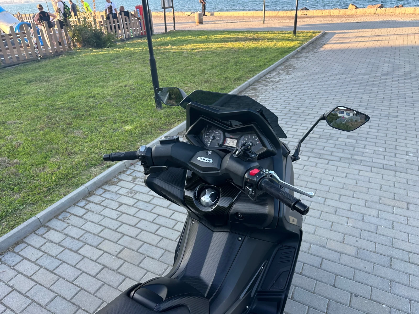 Yamaha T-max 530i, снимка 12 - Мотоциклети и мототехника - 55691477
