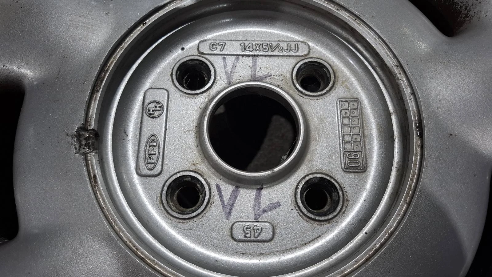 Гуми с джанти Barum 185/60R14, снимка 6 - Гуми и джанти - 54097817