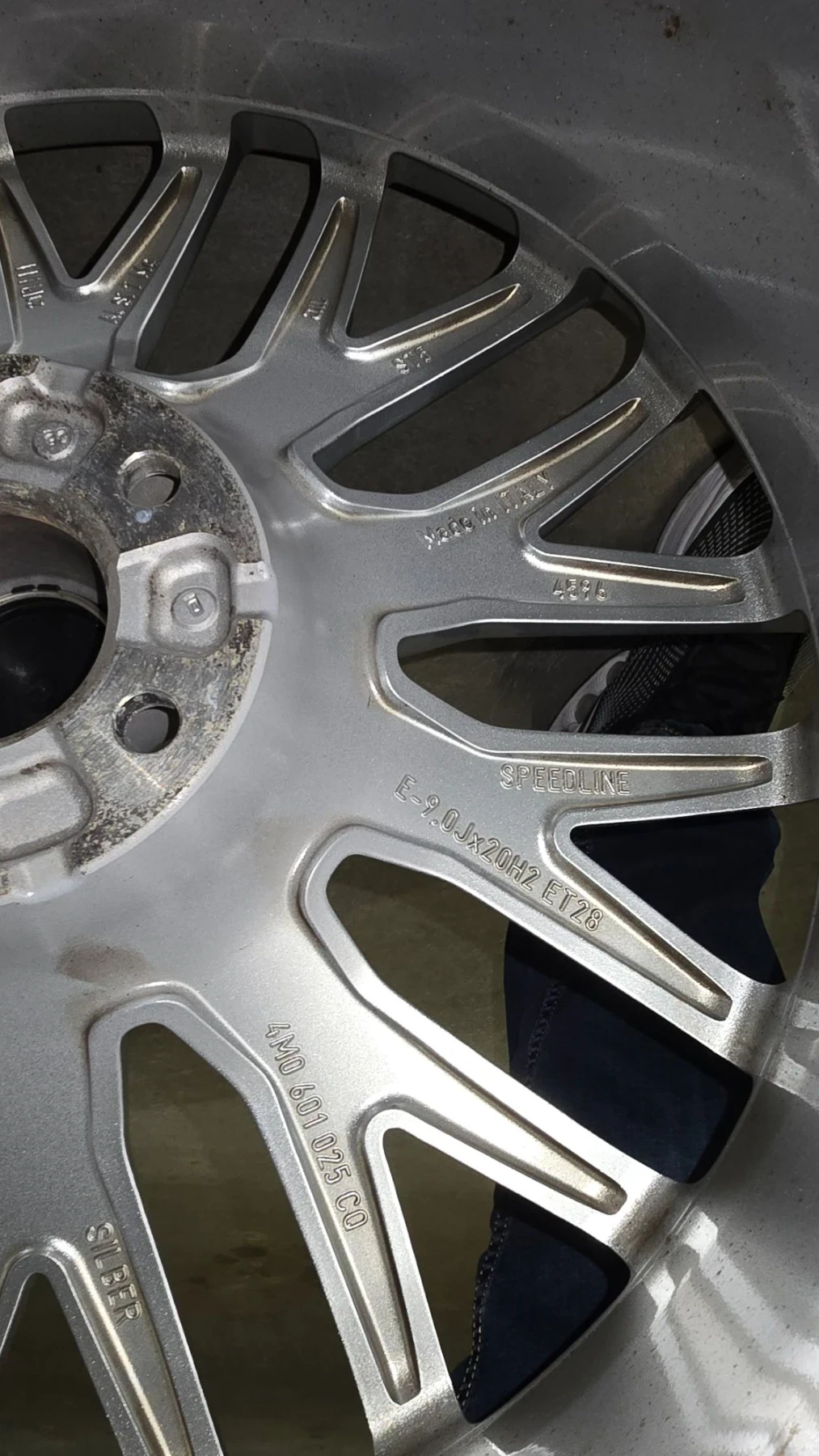 Гуми с джанти Goodyear 285/45R20, снимка 6 - Гуми и джанти - 55681567
