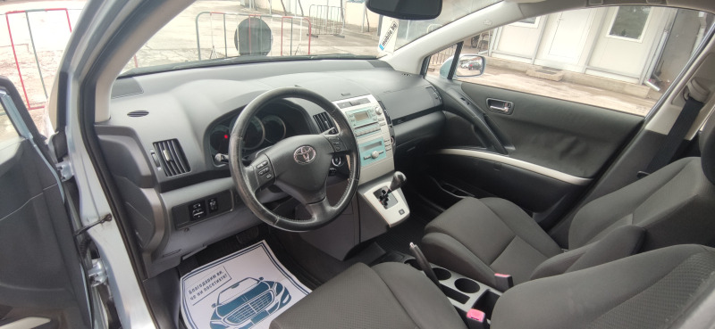 Toyota Corolla verso 1.8i Автоматик, снимка 12 - Автомобили и джипове - 43339326