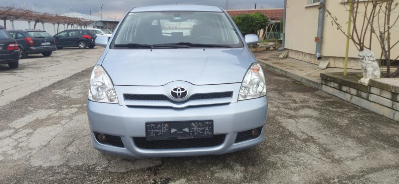 Toyota Corolla verso 1.8i Автоматик 6+ 1места, снимка 3 - Автомобили и джипове - 43339326