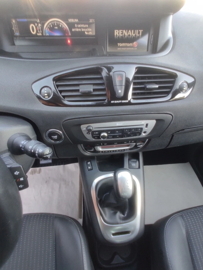 Renault Scenic 1.5DCi/AUTOMATIC/NAVi/FACELIFTE/110k.c., снимка 12 - Автомобили и джипове - 46582265