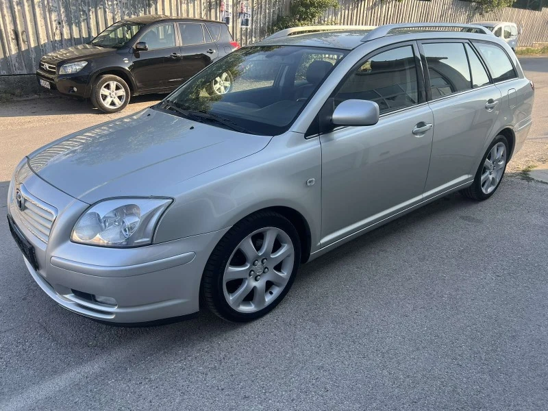 Toyota Avensis 2.0 Бензин, снимка 5 - Автомобили и джипове - 47660444