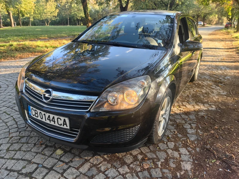 Opel Astra 1.6 Газ Facelift, снимка 3 - Автомобили и джипове - 47411889