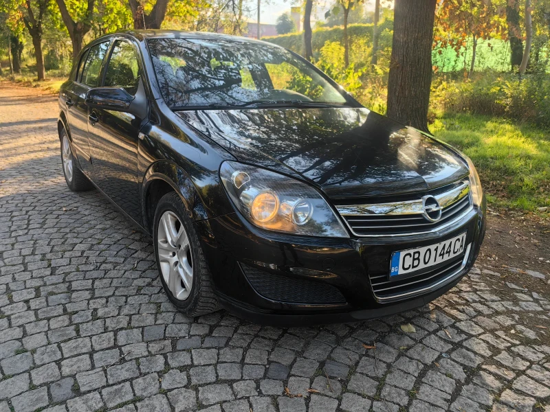 Opel Astra 1.6 Газ Facelift, снимка 2 - Автомобили и джипове - 47411889