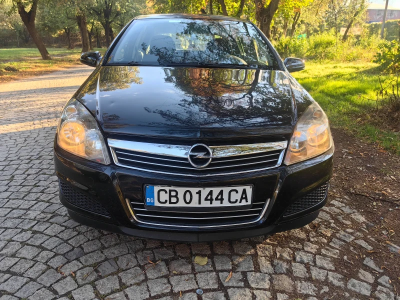 Opel Astra 1.6 Газ Facelift, снимка 1 - Автомобили и джипове - 47411889