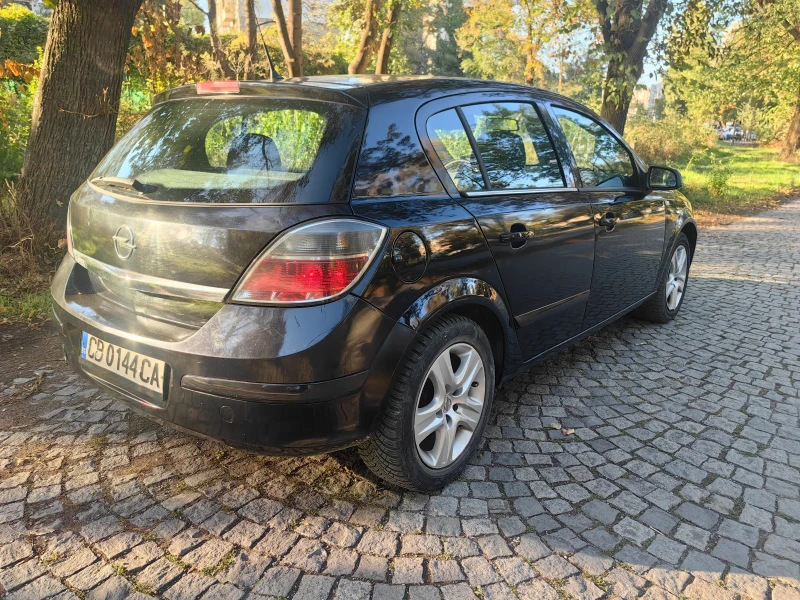 Opel Astra 1.6 Газ Facelift, снимка 5 - Автомобили и джипове - 47411889