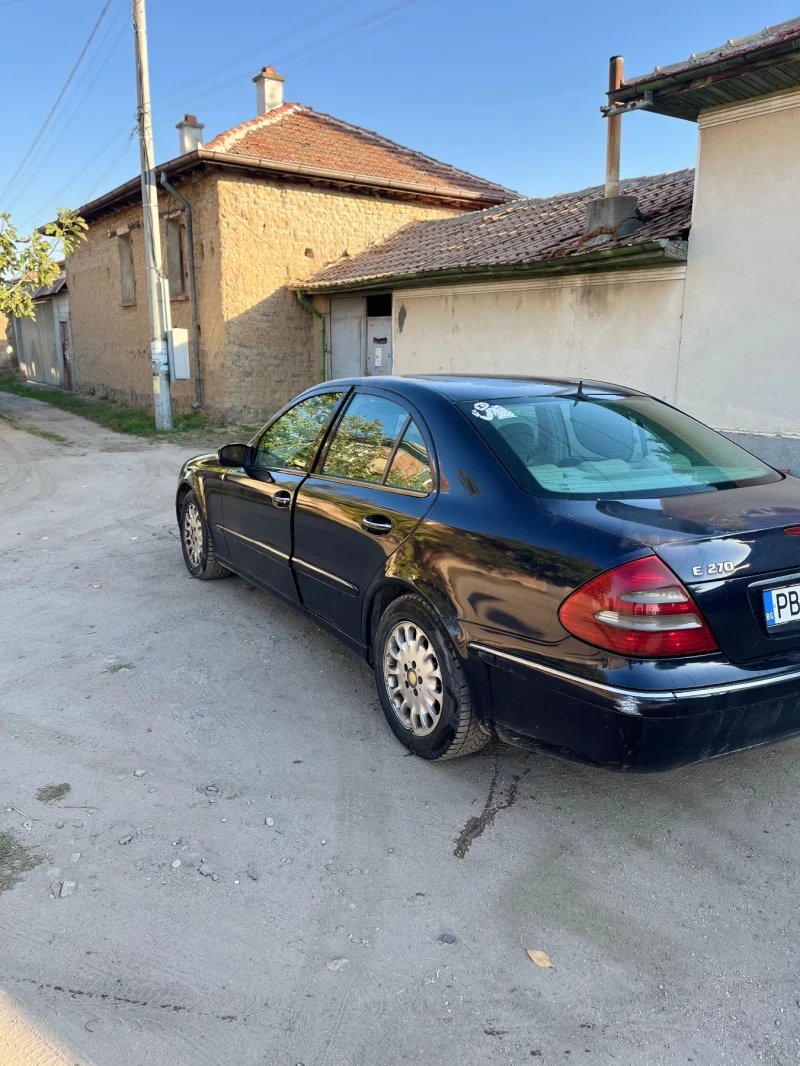 Mercedes-Benz E 270, снимка 9 - Автомобили и джипове - 47608608