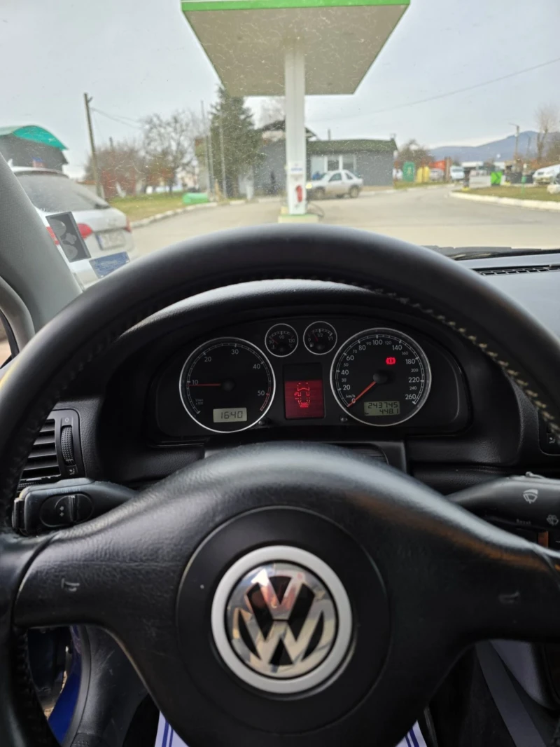 VW Passat B 5.5 1.9 TDI 131 к.с. , снимка 8 - Автомобили и джипове - 49004705