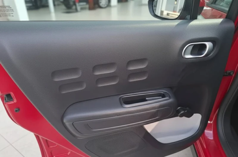Citroen C3, снимка 13 - Автомобили и джипове - 52942045