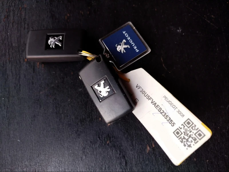 Peugeot 3008 1.6 турбо* Allure* Автоматик* ТОП, снимка 16 - Автомобили и джипове - 52373364