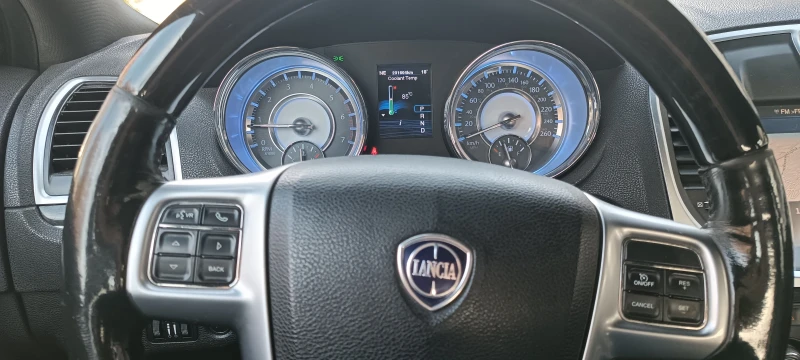 Lancia Thema, снимка 15 - Автомобили и джипове - 52561020