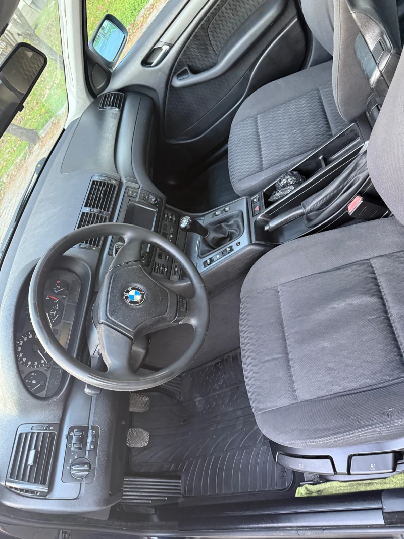 BMW 318, снимка 7 - Автомобили и джипове - 52794937