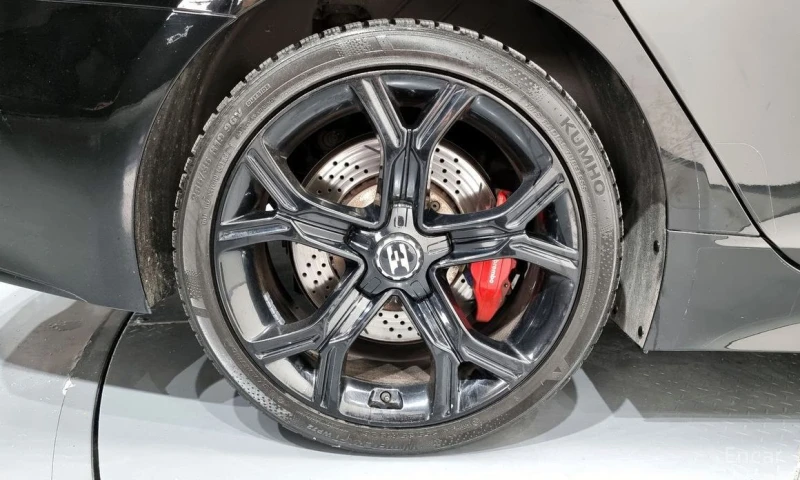 Kia Stinger, снимка 5 - Автомобили и джипове - 53239734