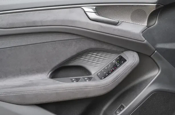 Audi A6 TDI Quattro = S-line = Tech Pro Гаранция, снимка 5 - Автомобили и джипове - 53969886