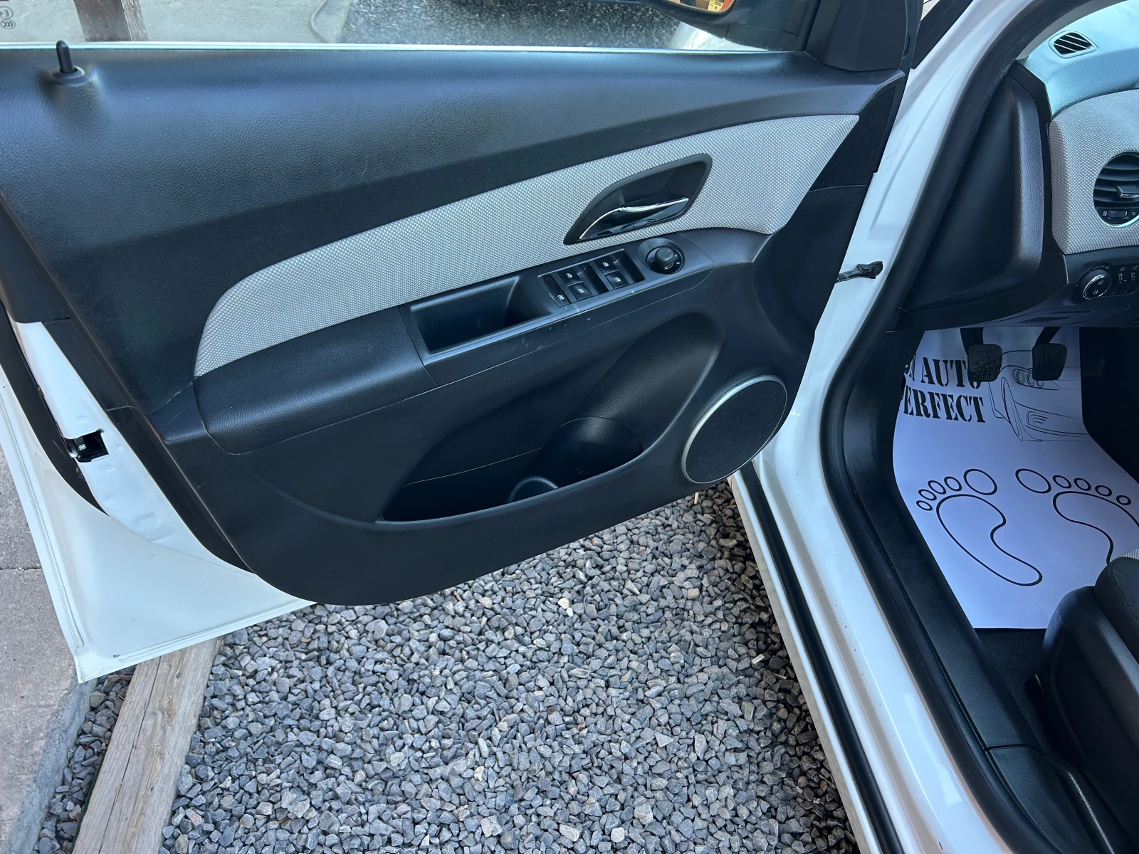 Chevrolet Cruze 2.0 D EURO 5A - изображение 8