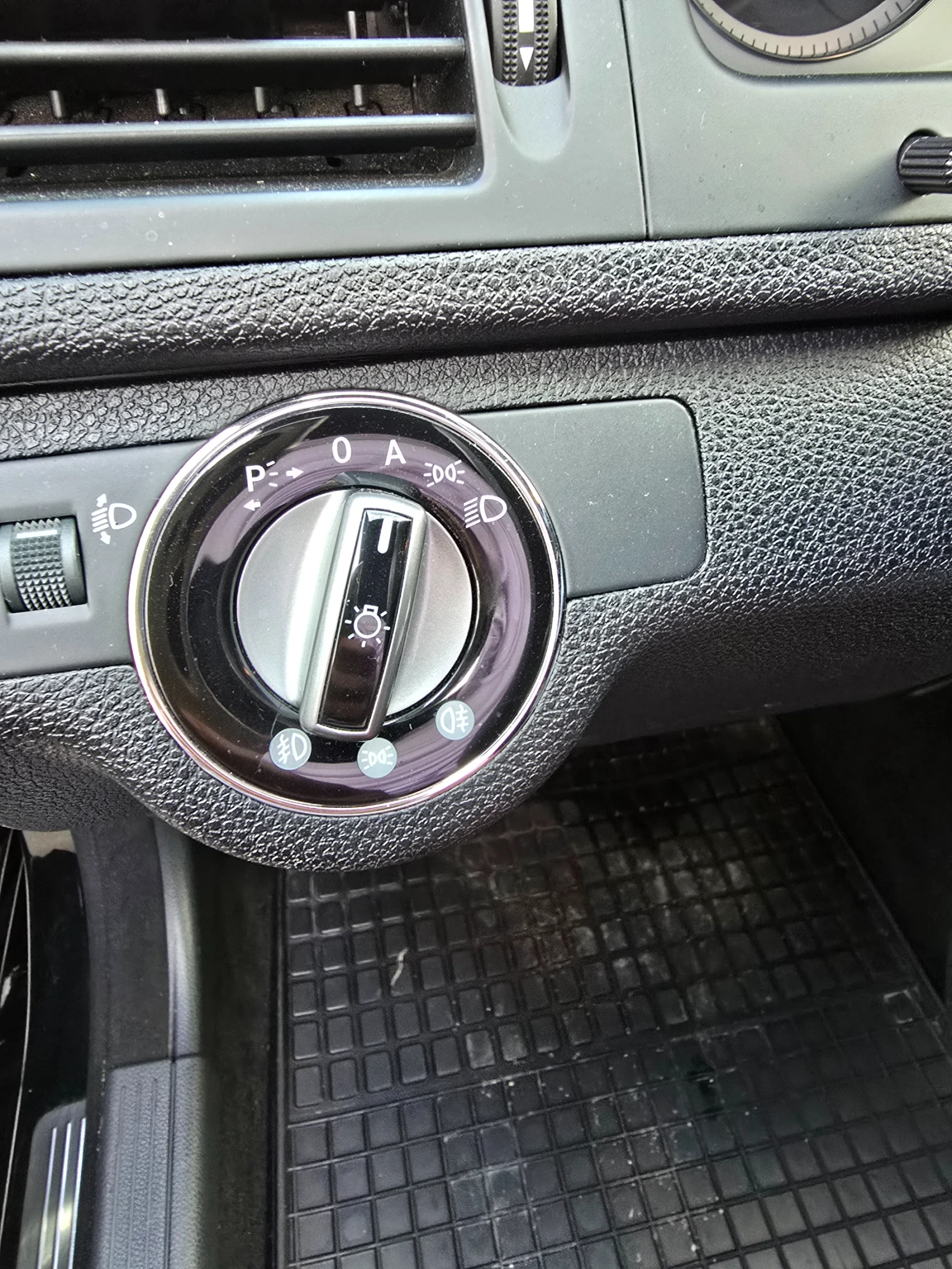 Mercedes-Benz C 220 2.20 - изображение 3
