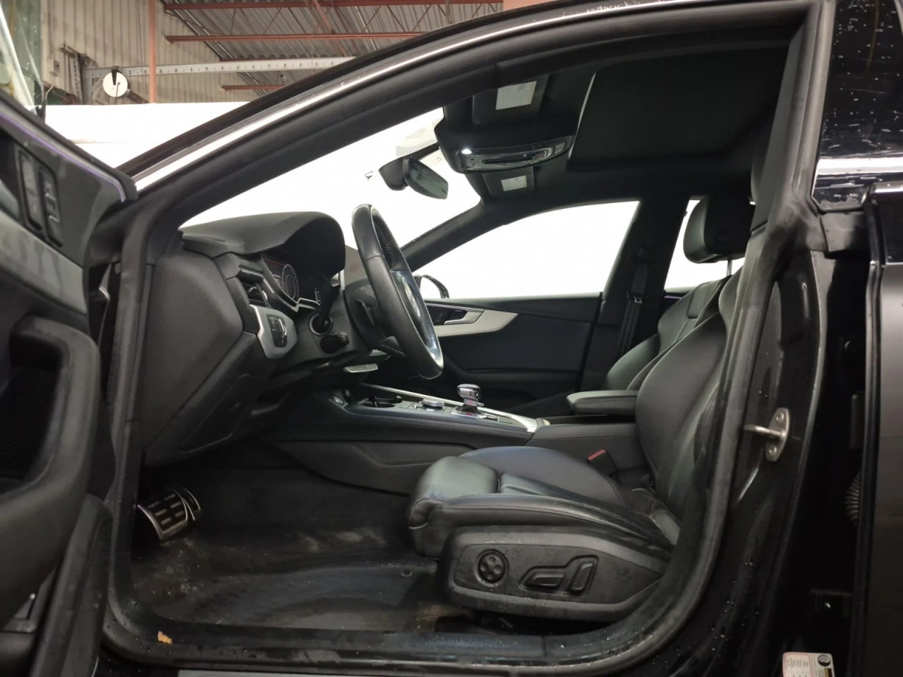 Audi A5 * АВТО КРЕДИТ* ЦЕНА ДО БГ * Сервизна история *  - изображение 7