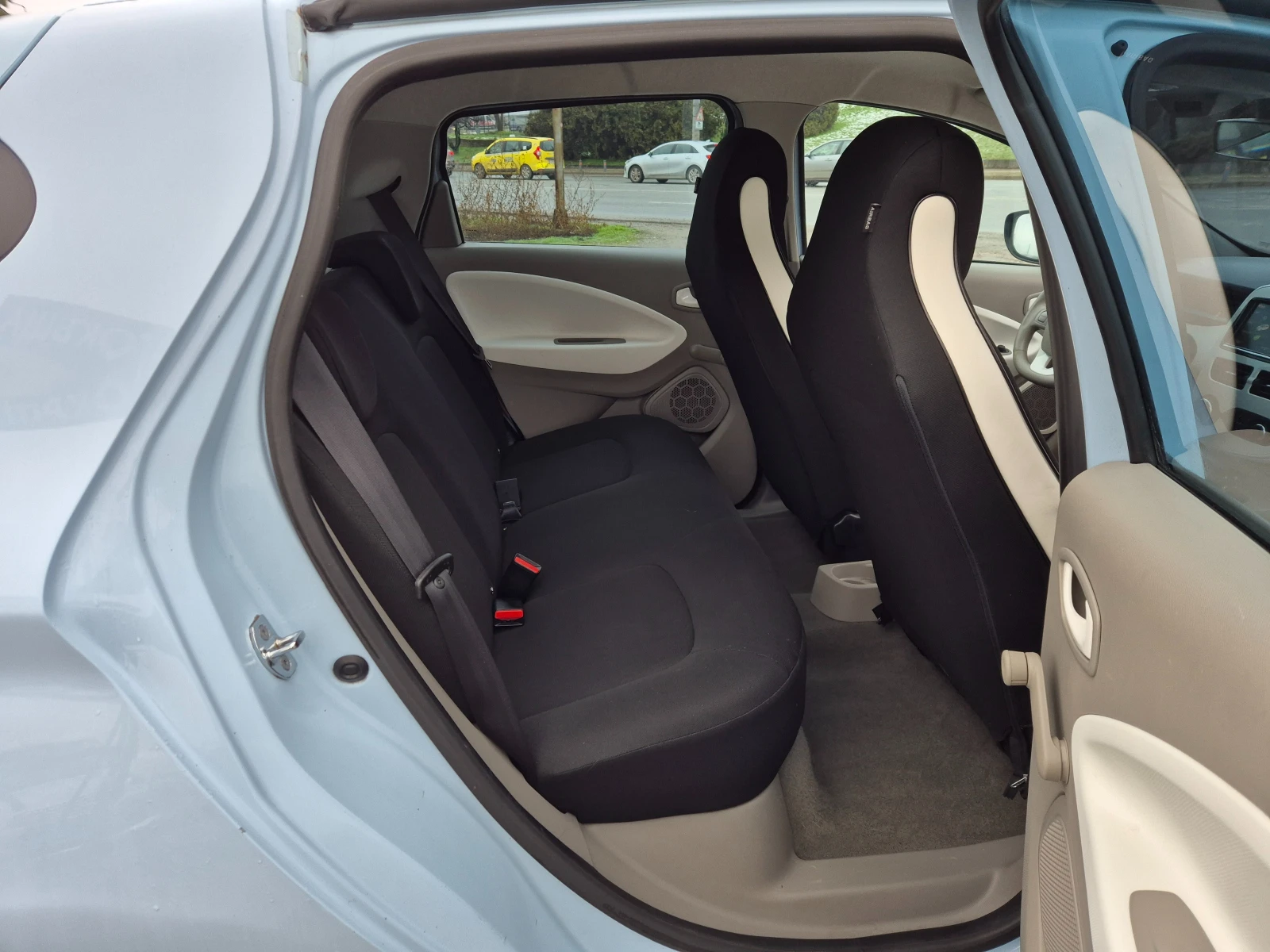 Renault Zoe 22 Kwh - изображение 10