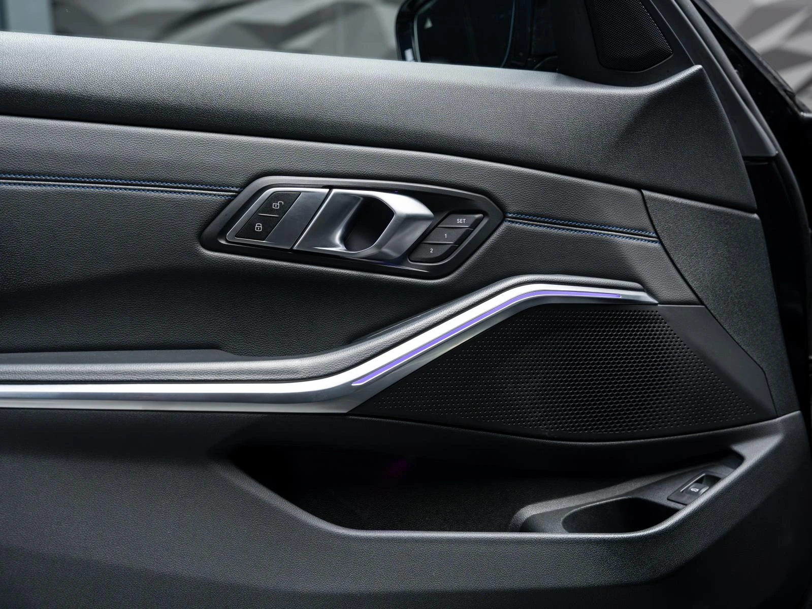 BMW 330 i* XDRIVE* M-PACK* CAMERA* PANO*  | Mobile.bg � ����������� 11