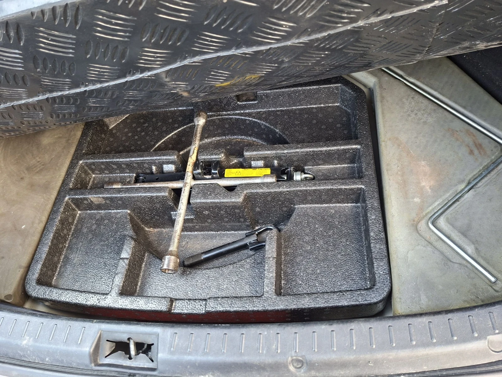 Toyota Avensis На ЧАСТИ, снимка 10 - Автомобили и джипове - 53762438