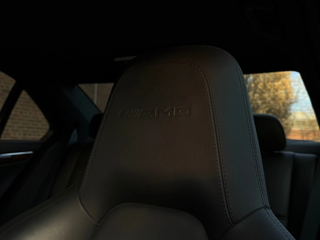 Mercedes-Benz C 63 AMG * * CARFAX * * АВТО КРЕДИТ * * , снимка 10 - Автомобили и джипове - 53829335