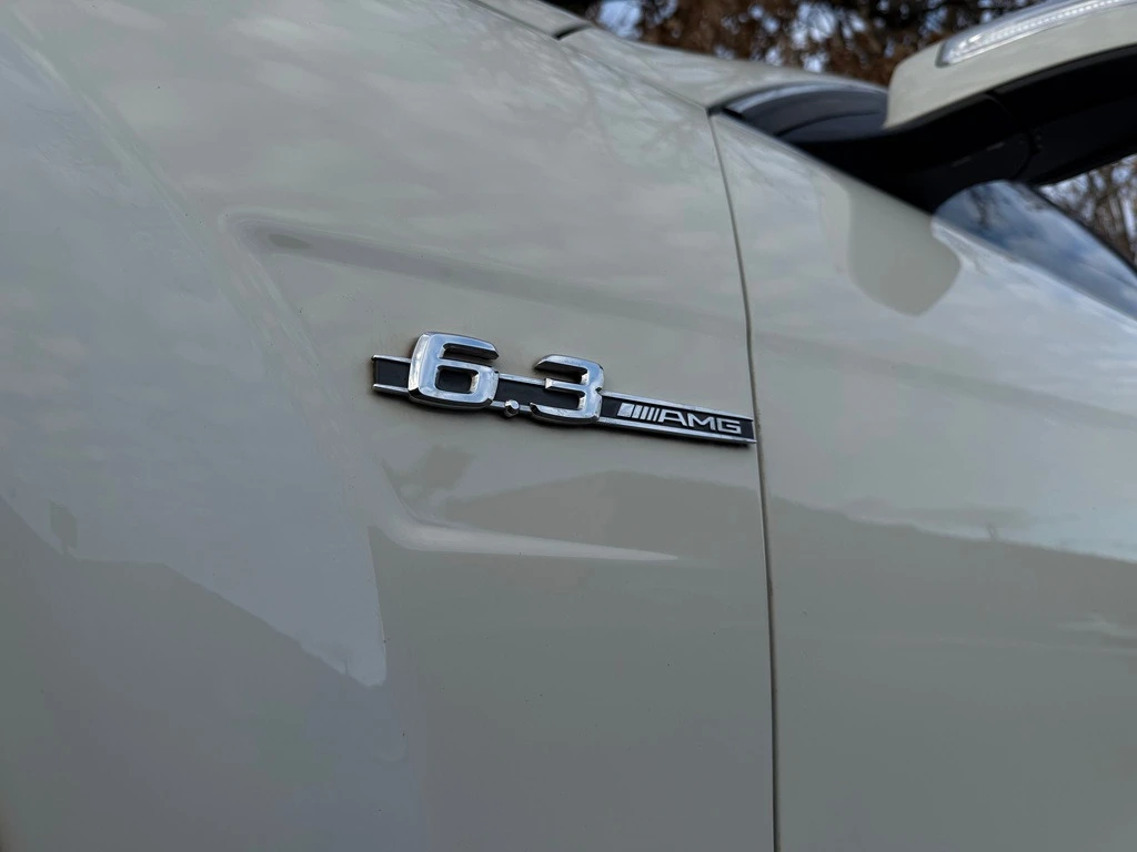 Mercedes-Benz C 63 AMG * * CARFAX * * АВТО КРЕДИТ * * , снимка 8 - Автомобили и джипове - 53829335