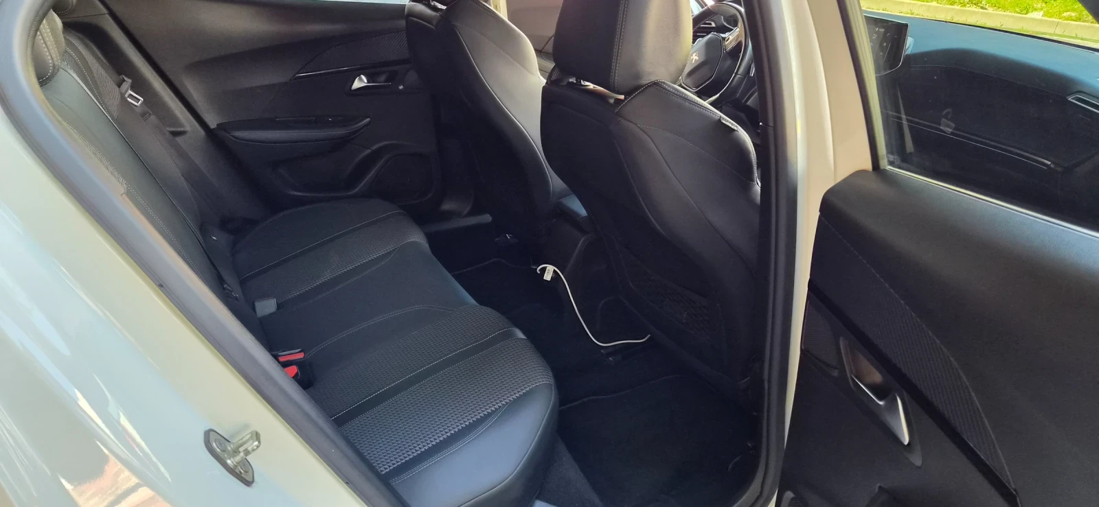 Peugeot 2008 1.5 GT-Line Blue HDi (130hp), снимка 13 - Автомобили и джипове - 54594582