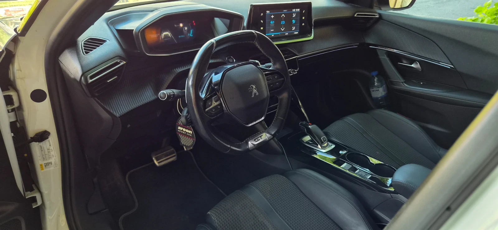 Peugeot 2008 1.5 GT-Line Blue HDi (130hp), снимка 11 - Автомобили и джипове - 54594582