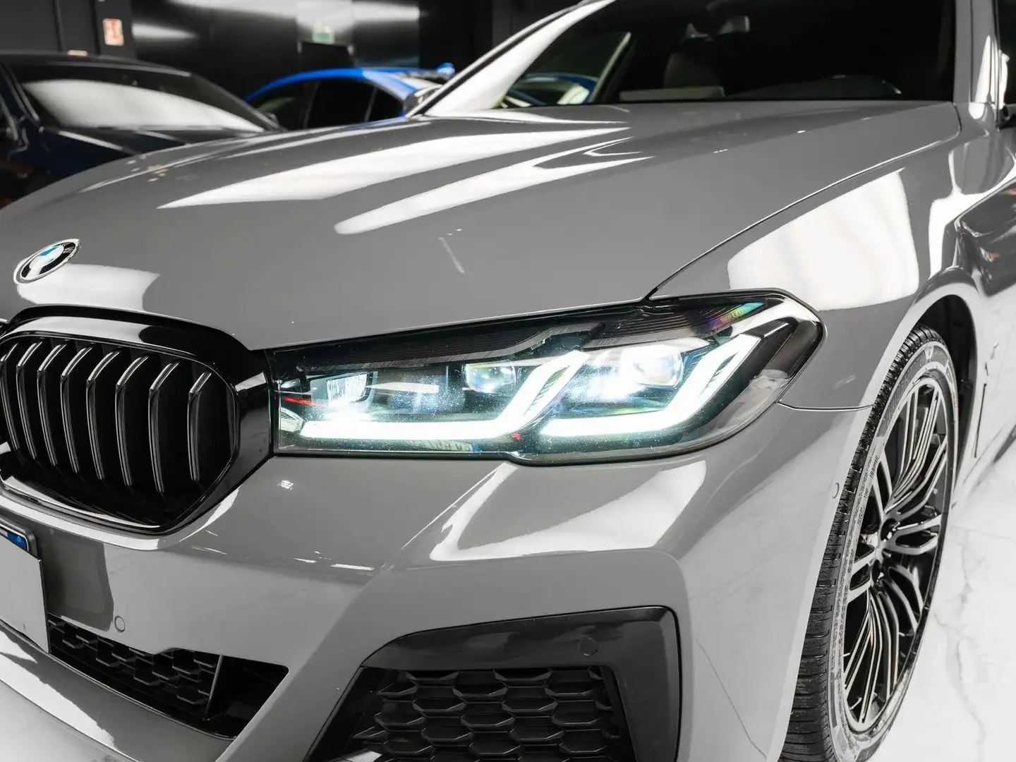 BMW 530 d Touring xDrive M-Pack, снимка 5 - Автомобили и джипове - 54747950