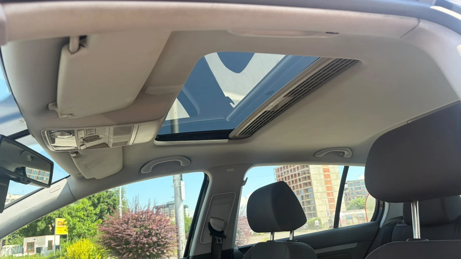 VW Golf 5, снимка 10 - Автомобили и джипове - 54854545