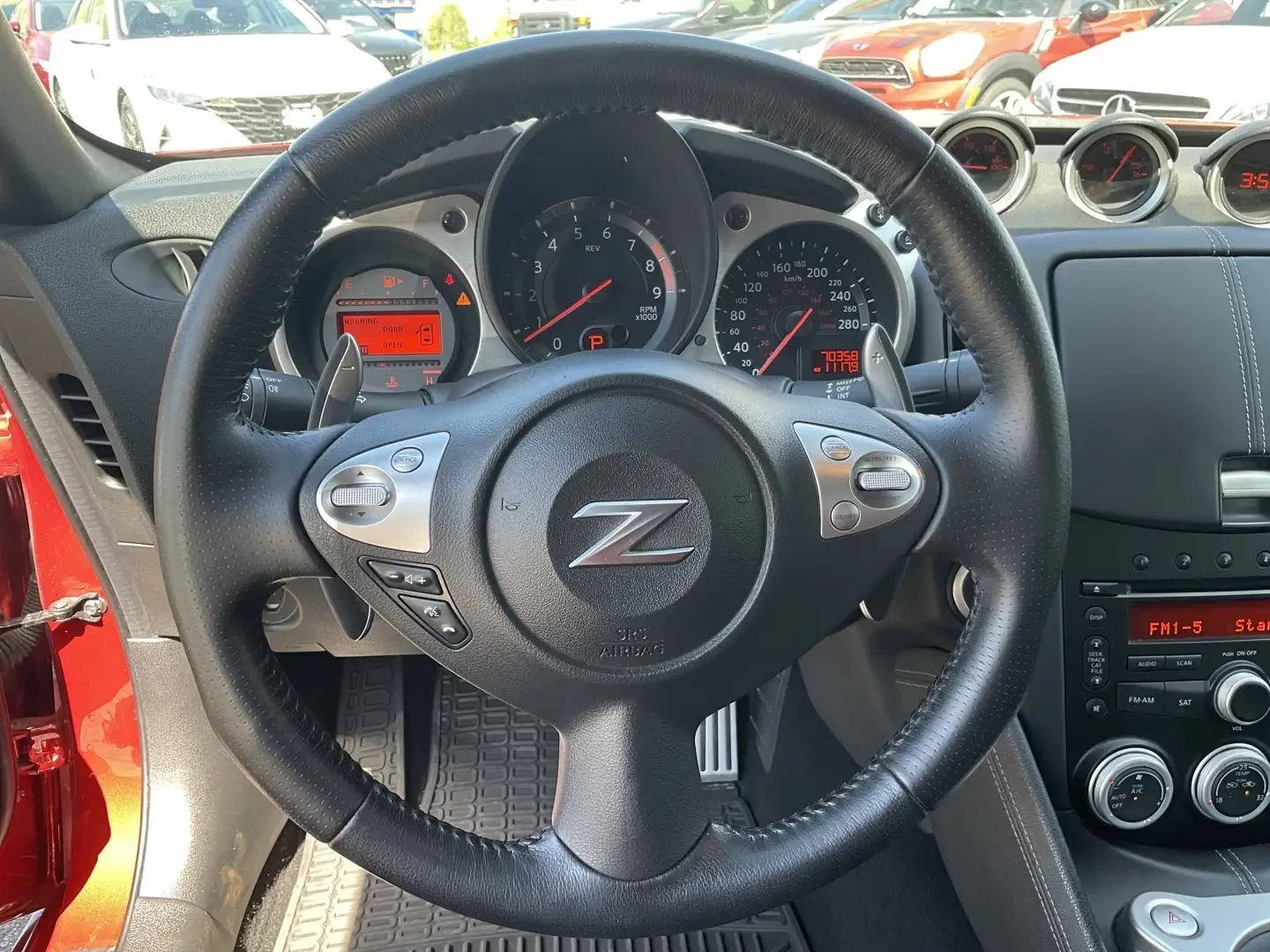Nissan 370Z, снимка 13 - Автомобили и джипове - 54881642