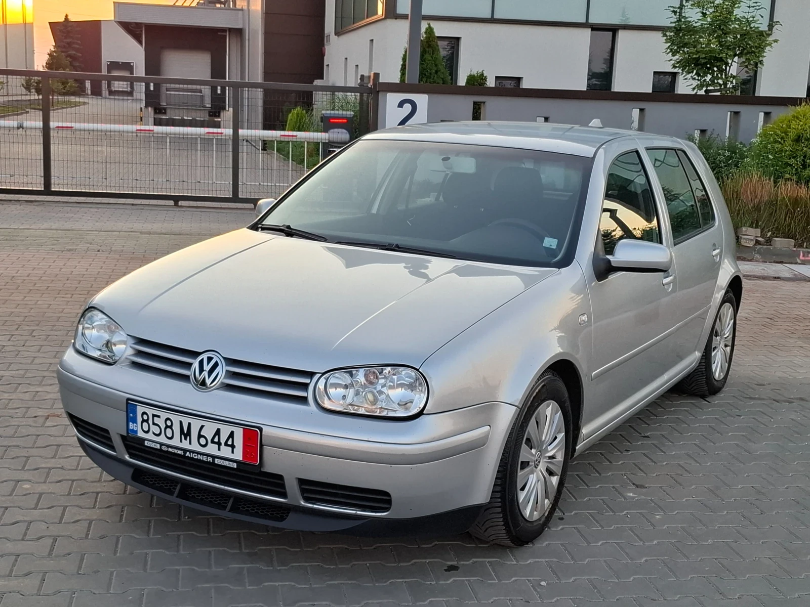 VW Golf 1.9TDI* (90кс)* FACELIFT* HOB BHOC* , снимка 3 - Автомобили и джипове - 55064145