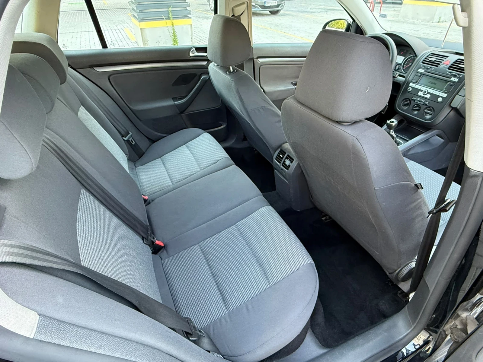 VW Golf 1.9TDI 105коня, снимка 11 - Автомобили и джипове - 55434504