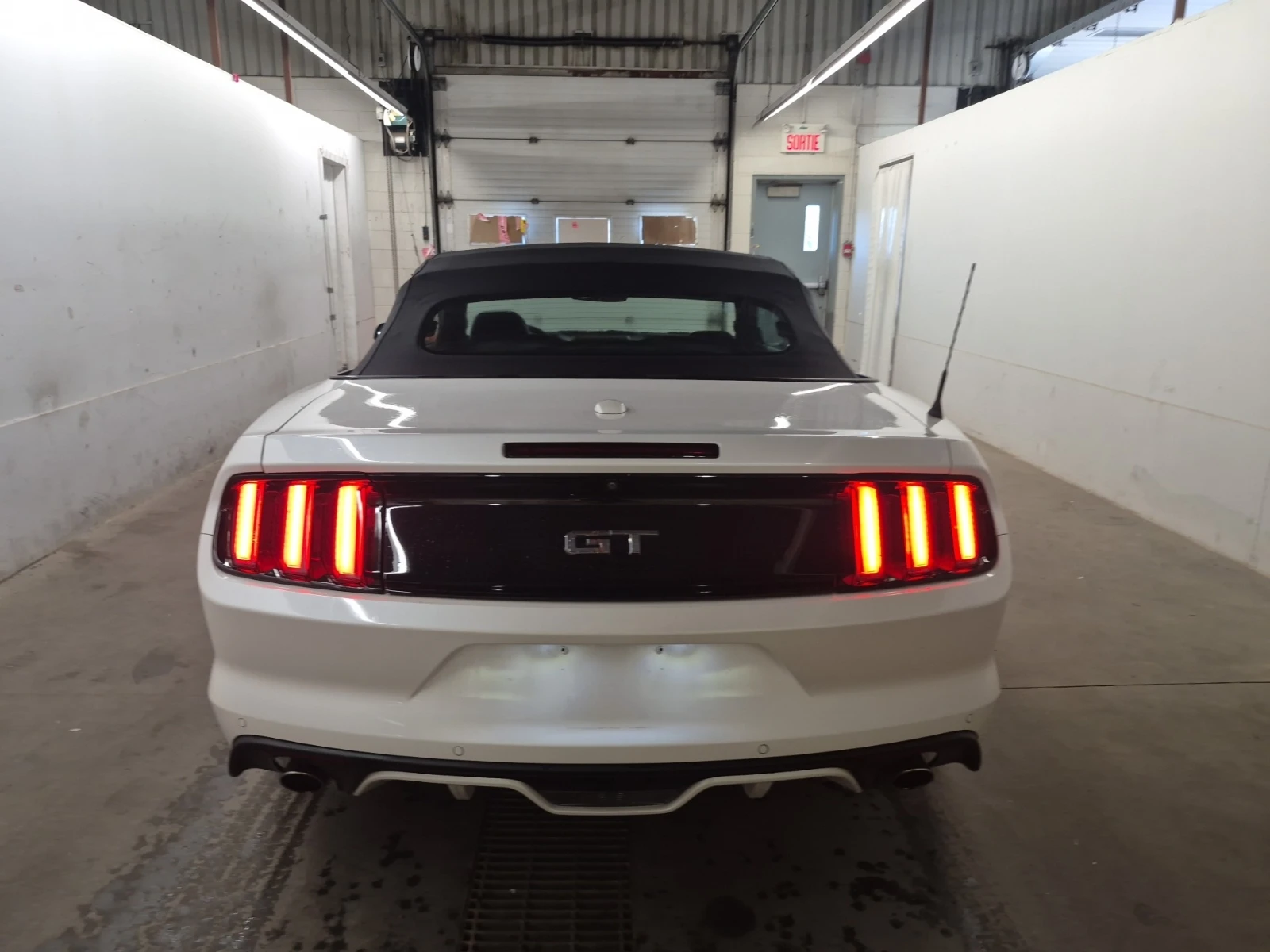 Ford Mustang GT PREMIUM / КАБРИО / ЛИЗИНГ / ПРОГНОЗНА ЦЕНА до Б, снимка 5 - Автомобили и джипове - 55671039