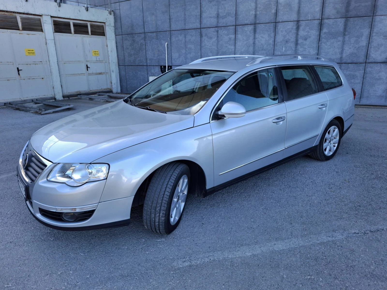 VW Passat 1.9 TDI High Line, снимка 11 - Автомобили и джипове - 55993144