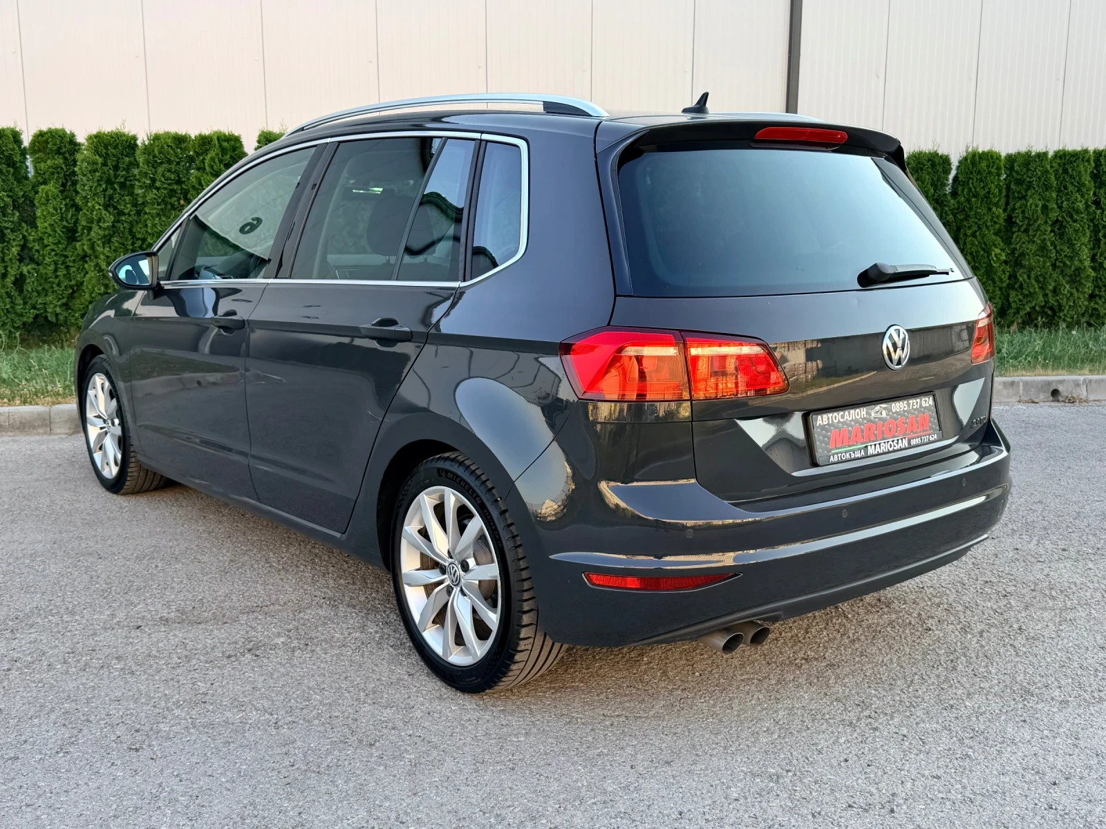 VW Touran Highline 2.0 TDI | DSG | ACC | NAVI | , снимка 4 - Автомобили и джипове - 56114228