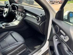Mercedes-Benz GLC 300 ДИСТРОНИК * ПОДГРЕВ * ПАНОРАМА * 360 * 2 КЛЮЧА, снимка 13