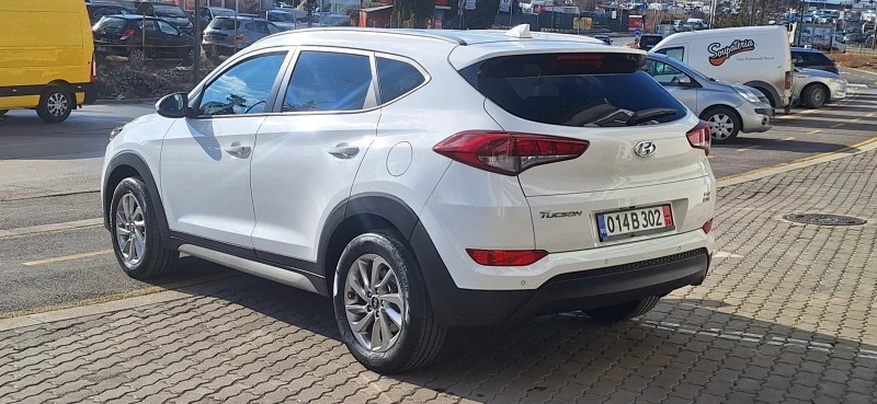 Hyundai Tucson 186kc Automat Led Navi 4x4 Кожа, снимка 4 - Автомобили и джипове - 44309775