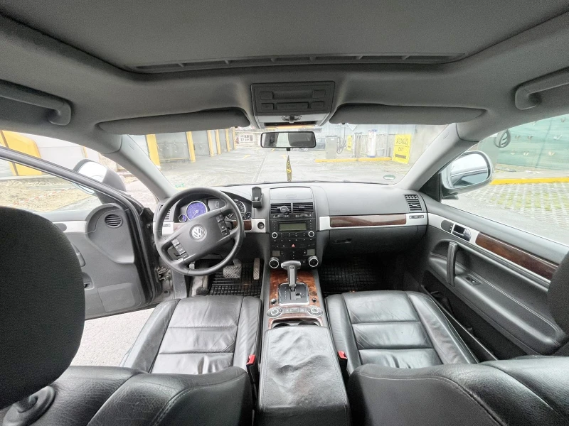 VW Touareg, снимка 16 - Автомобили и джипове - 48099113