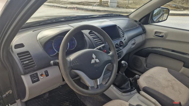 Mitsubishi L200 2.5 4x4 Климатик, снимка 8 - Автомобили и джипове - 48879605