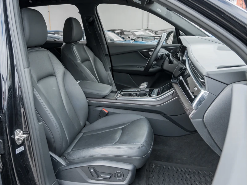 Audi Q7 2021 360 cam quattro Technik * CARFAX * , снимка 13 - Автомобили и джипове - 53122089