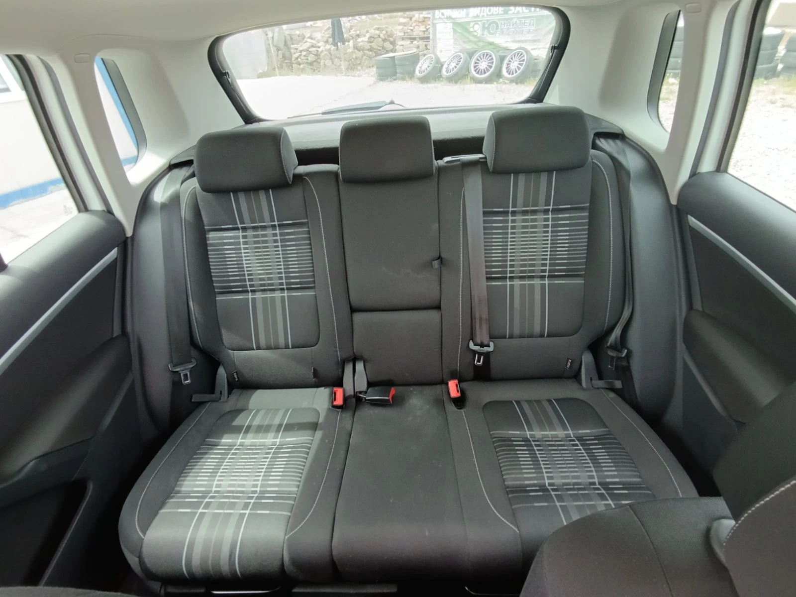 VW Tiguan 2.0 TDI Lounge Sport & Style BlueMotion Tech - изображение 2