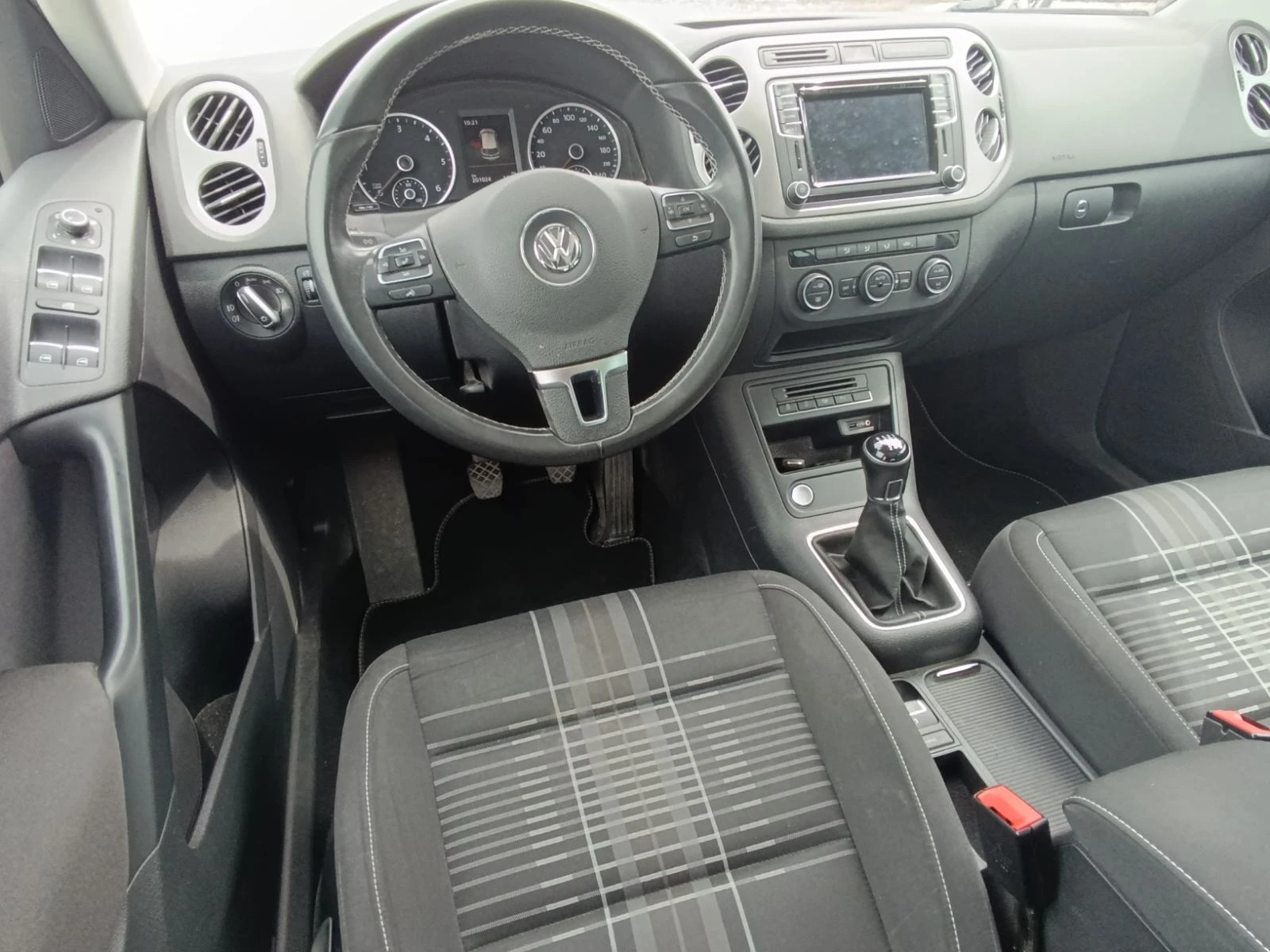 VW Tiguan 2.0 TDI Lounge Sport & Style BlueMotion Tech | Mobile.bg   12