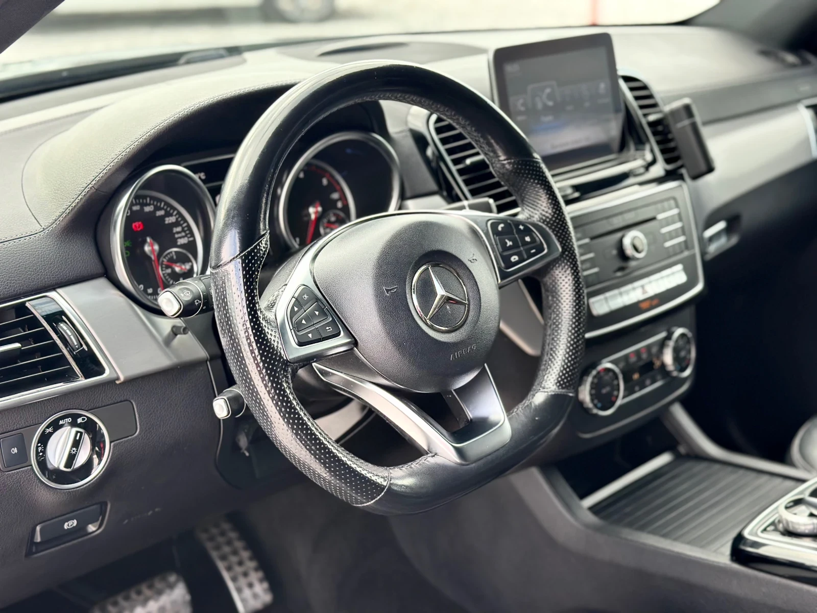 Mercedes-Benz GLE 350 AMG :: COUPE::ORANGE ART EDITION::CAMERA - изображение 8