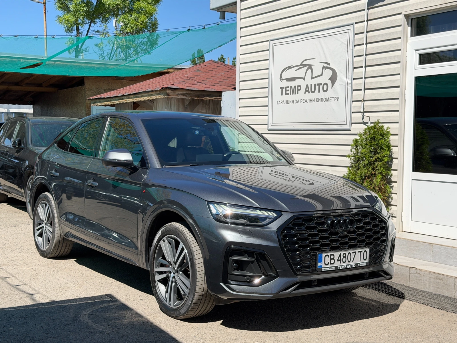 Audi Q5 Sportback 40TDI quattro S line* С ПЪЛНА ИСТОРИЯ, снимка 3 - Автомобили и джипове - 53295286